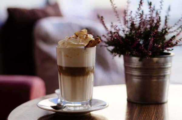 minuman kekinian es kopi